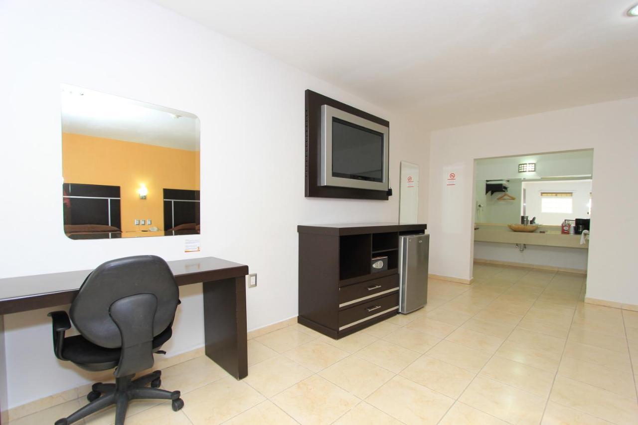Hotel 5 Inn Silao Exterior foto