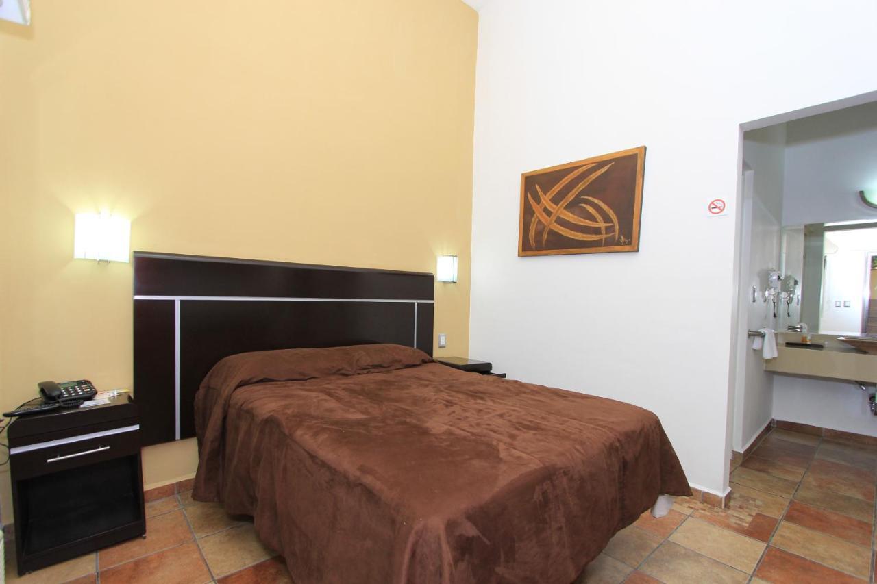 Hotel 5 Inn Silao Exterior foto